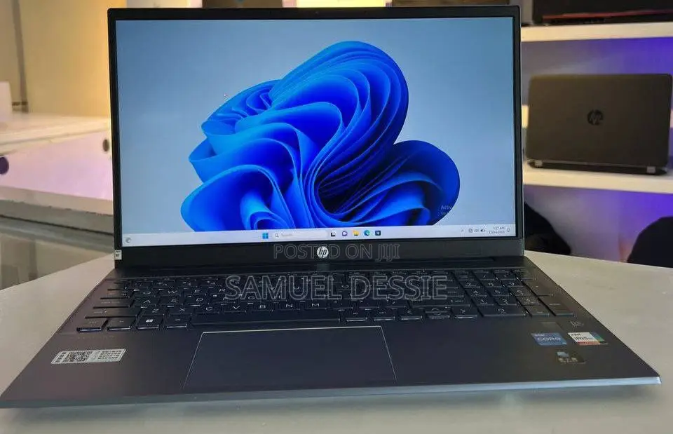 New Laptop HP Pavilion 15 16GB Intel Core I5 SSD 512GB