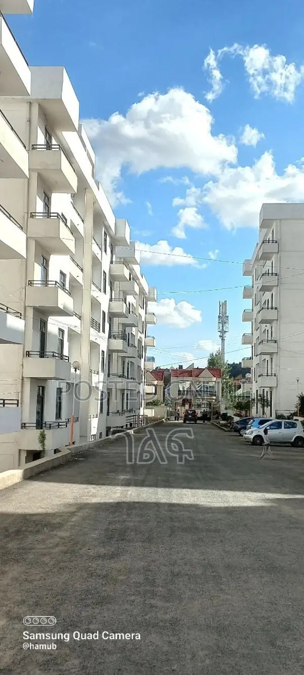 2bdrm Apartment in አያት አምባሳደር ኖህ ሪልስቴት, Yeka for sale