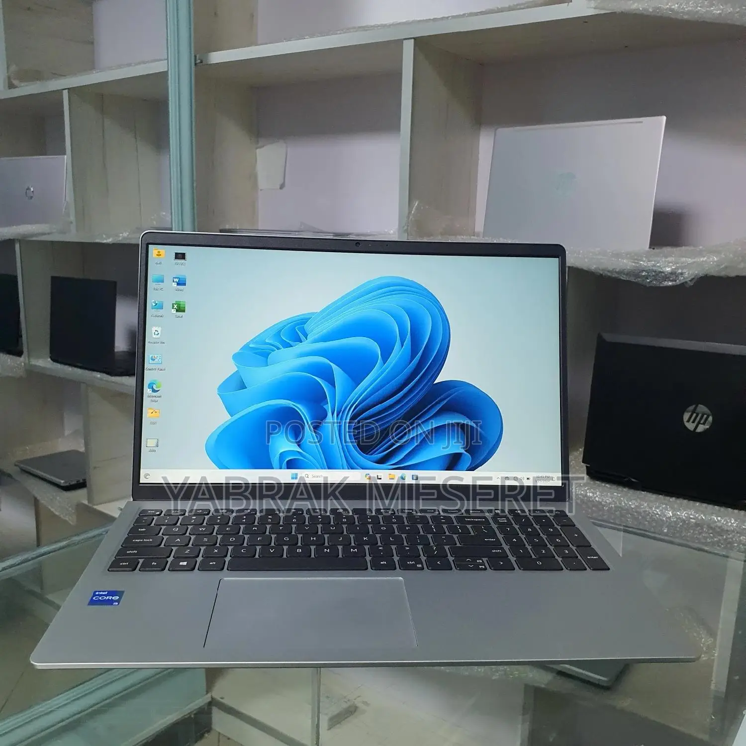 New Laptop Dell Inspiron 15 16GB Intel Core i5 SSD 512GB