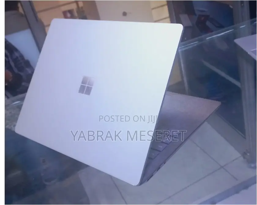 New Laptop Microsoft Surface 16GB Intel Core I7 SSD 512GB