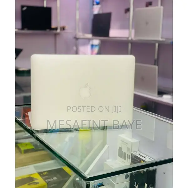 New Laptop Apple MacBook Air 2017 8GB Intel Core I5 SSD 256GB