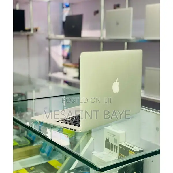 New Laptop Apple MacBook Air 2017 8GB Intel Core I5 SSD 256GB