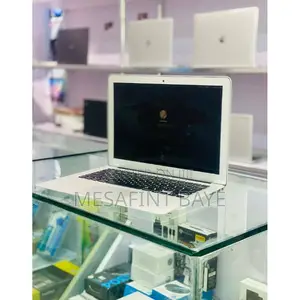 New Laptop Apple MacBook Air 2017 8GB Intel Core I5 SSD 256GB