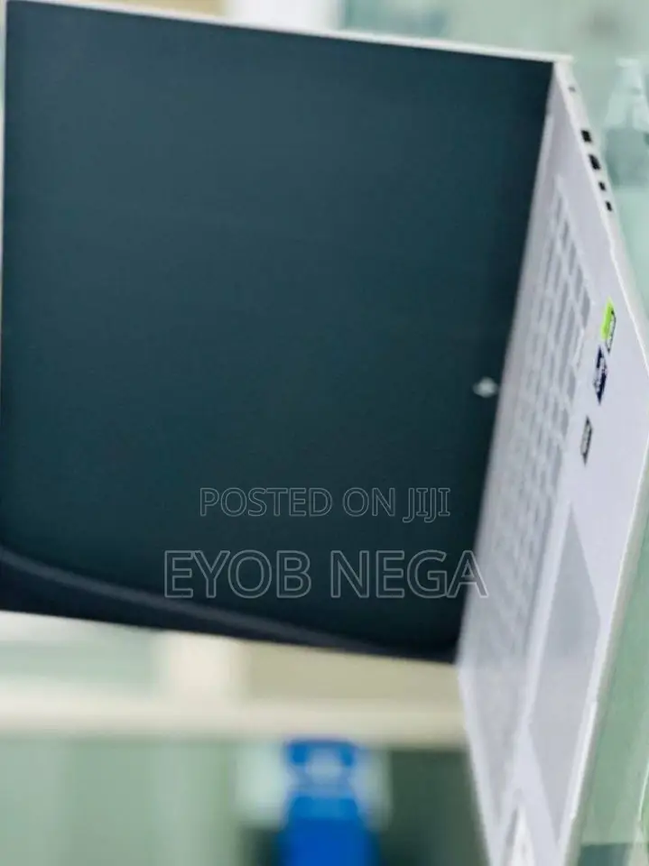 New Laptop HP Envy X2 8GB Intel Core I9 SSD 2T