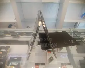 Photo - New Laptop HP Spectra 13 16GB Intel Core i7 SSD 512GB