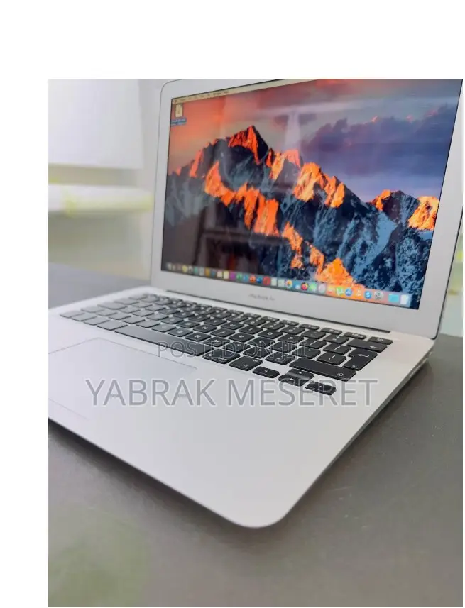 New Laptop Apple MacBook 2015 8GB Intel Core I5 SSD 512GB