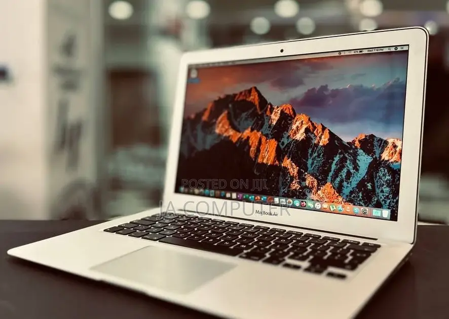 New Laptop Apple MacBook Air 2015 8GB Intel Core I7 SSD 512GB