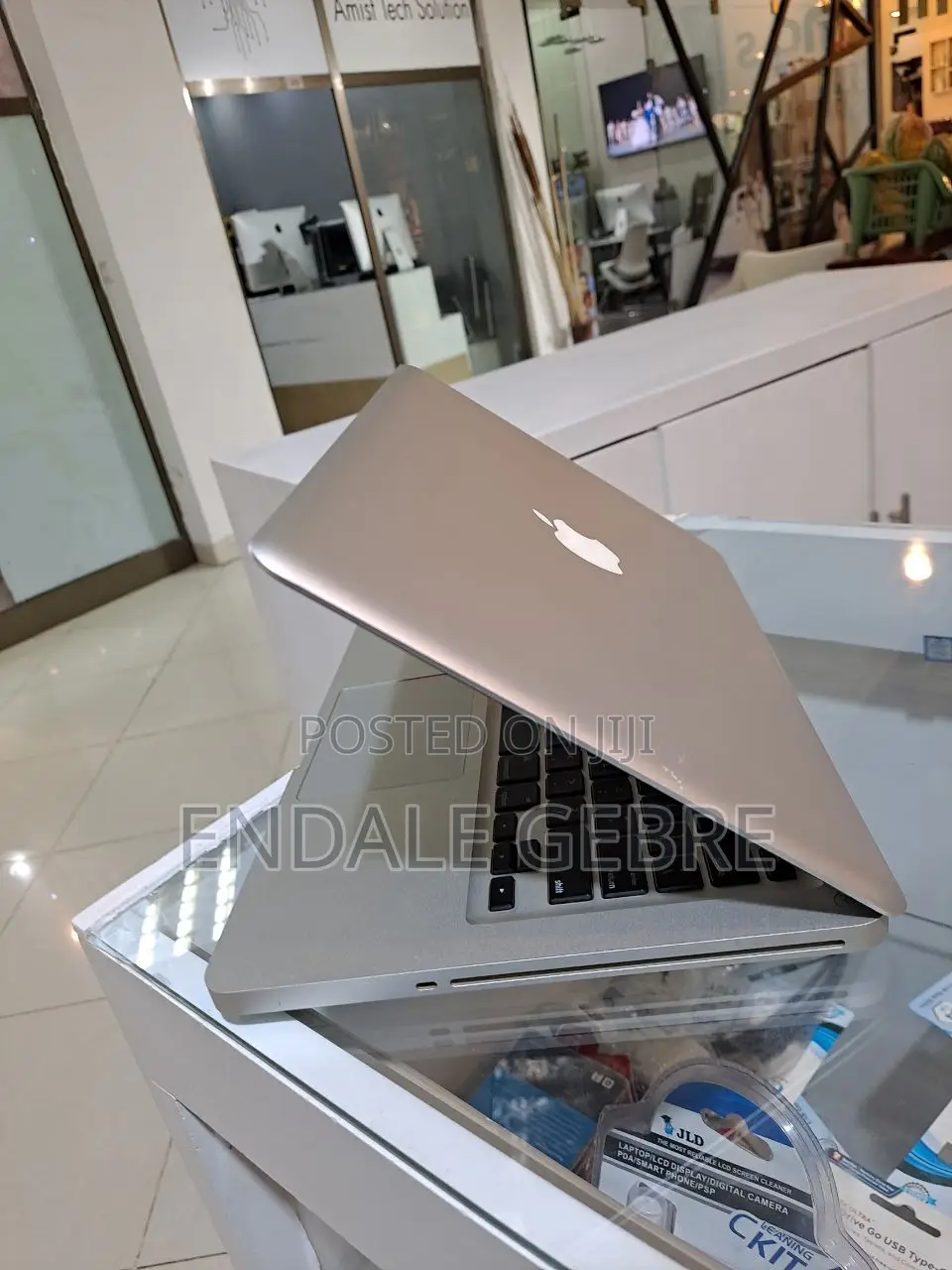 New Laptop Apple MacBook 2012 8GB Intel Core 2 Duo HDD 500GB