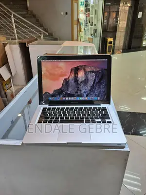 New Laptop Apple MacBook 2012 8GB Intel Core 2 Duo HDD 500GB