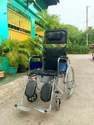 3-in-1 Foldable and Reclining Wheelchair_finish Toilet Pot
