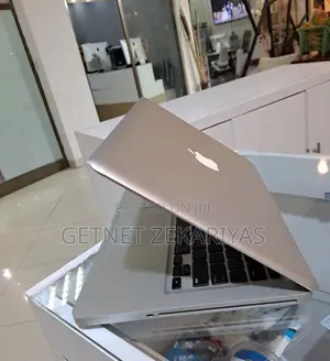 New Laptop Apple MacBook Pro 2012 8GB Intel Core 2 Duo HDD 500GB