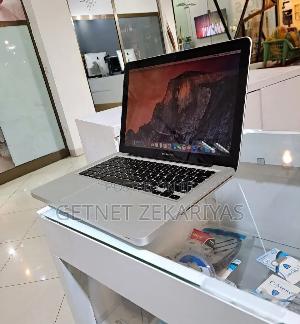 New Laptop Apple MacBook Pro 2012 8GB Intel Core 2 Duo HDD 500GB