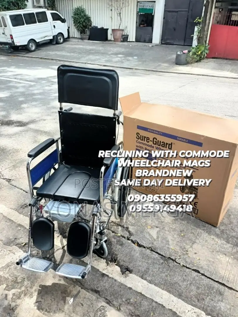 Foldable Wheelchair Easy Transporting Carrying in Less Space