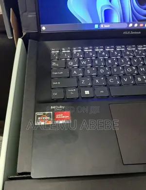 Photo - New Laptop Asus Zenbook 14 UX434 16GB AMD Ryzen 7 SSHD (Hybrid) 1T