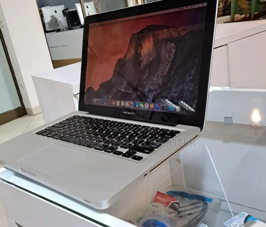 New Laptop Apple MacBook Pro 2012 8GB Intel Core 2 Quad HDD 500GB