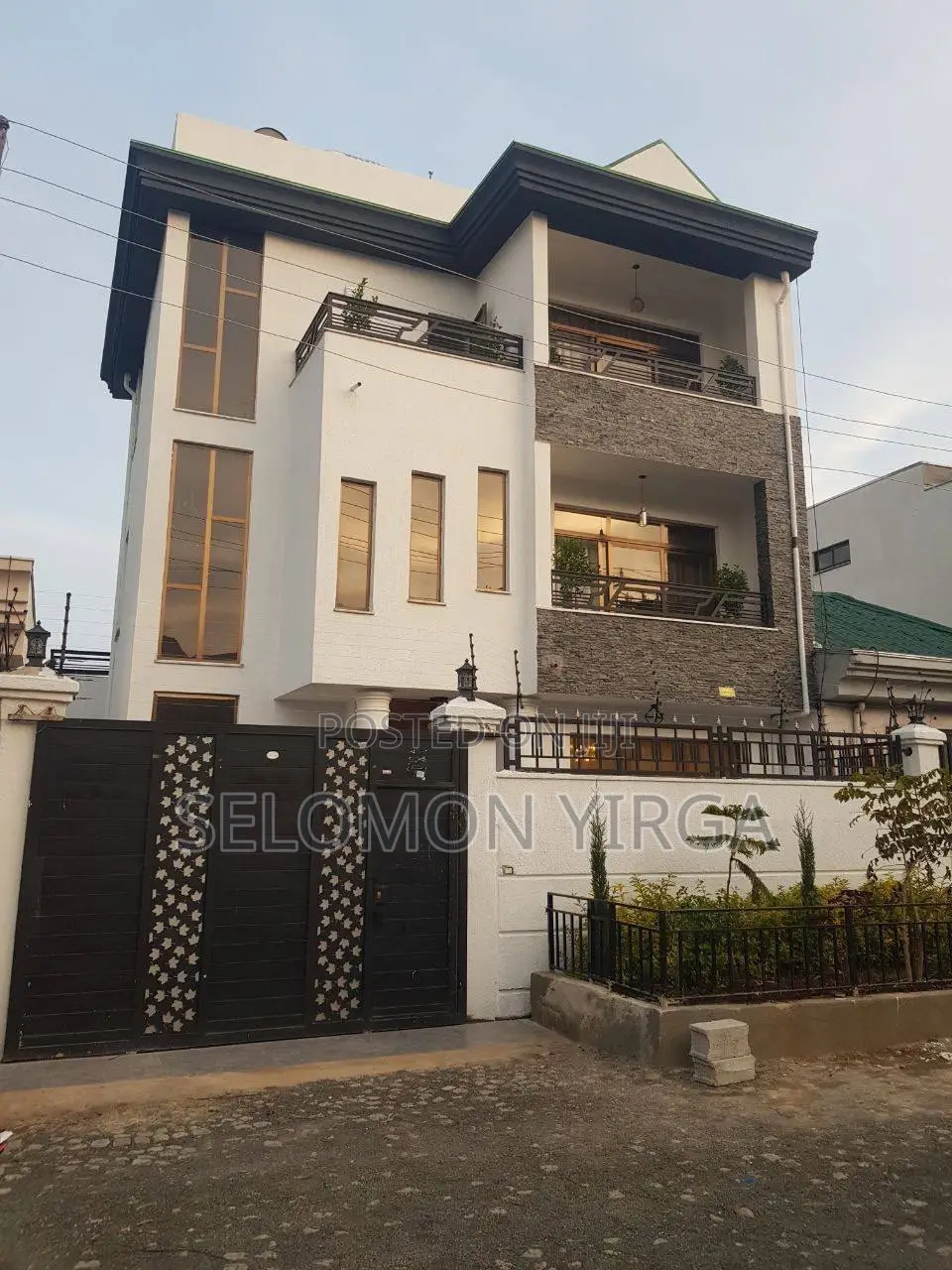 6bdrm House in Adis Abba, Bole for sale