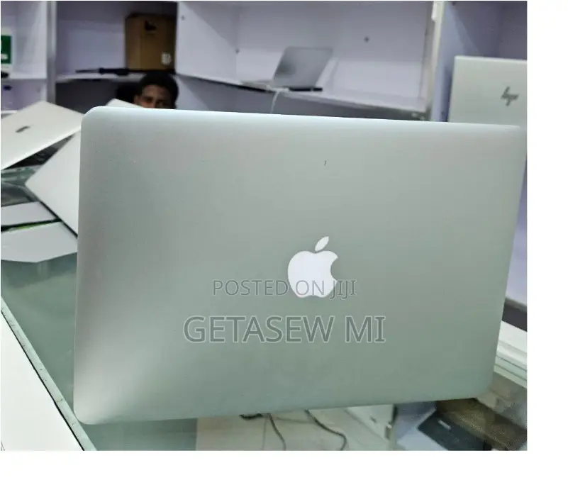 New Laptop Apple MacBook Air 2017 8GB Intel Core I5 SSD 256GB