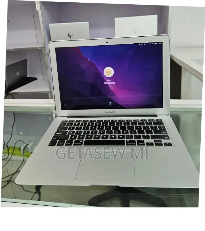 New Laptop Apple MacBook Air 2017 8GB Intel Core I5 SSD 256GB