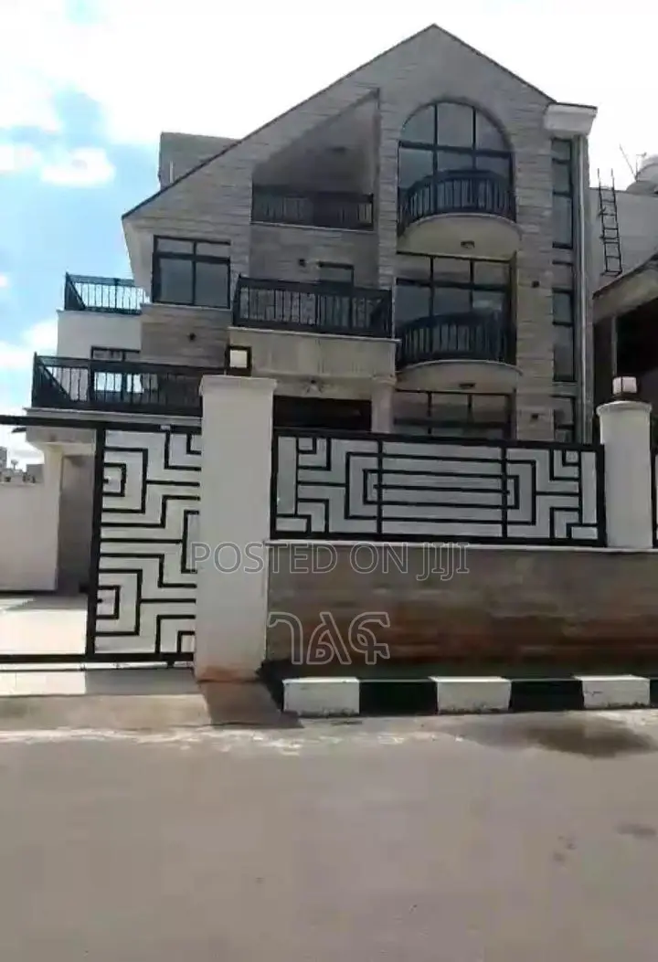 7bdrm House in ሳሚት ፍየል ቤት ኮምፓውንድ, Bole for sale