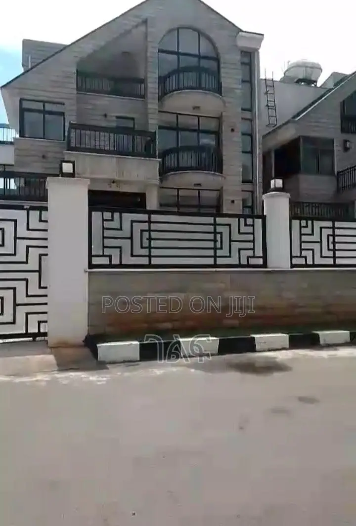 7bdrm House in ሳሚት ፍየል ቤት ኮምፓውንድ, Bole for sale