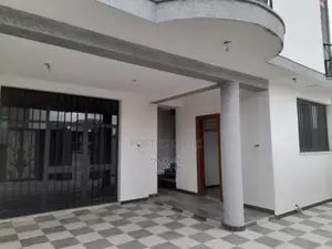 5bdrm House in አያት 49 ዲያስቦራ(ቦሌ አራብሳ, Bole for sale