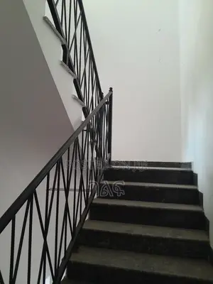 5bdrm House in አያት 49 ዲያስቦራ(ቦሌ አራብሳ, Bole for sale