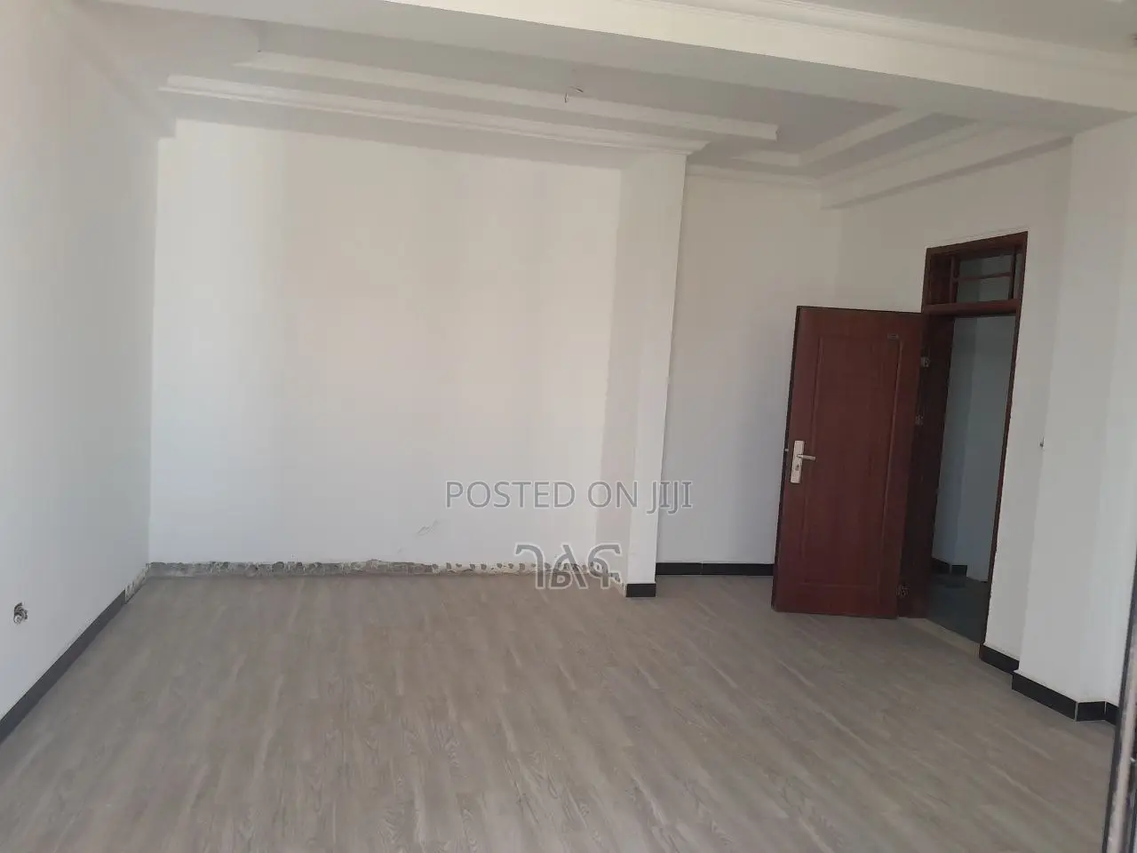 5bdrm House in አያት 49 ዲያስቦራ(ቦሌ አራብሳ, Bole for sale