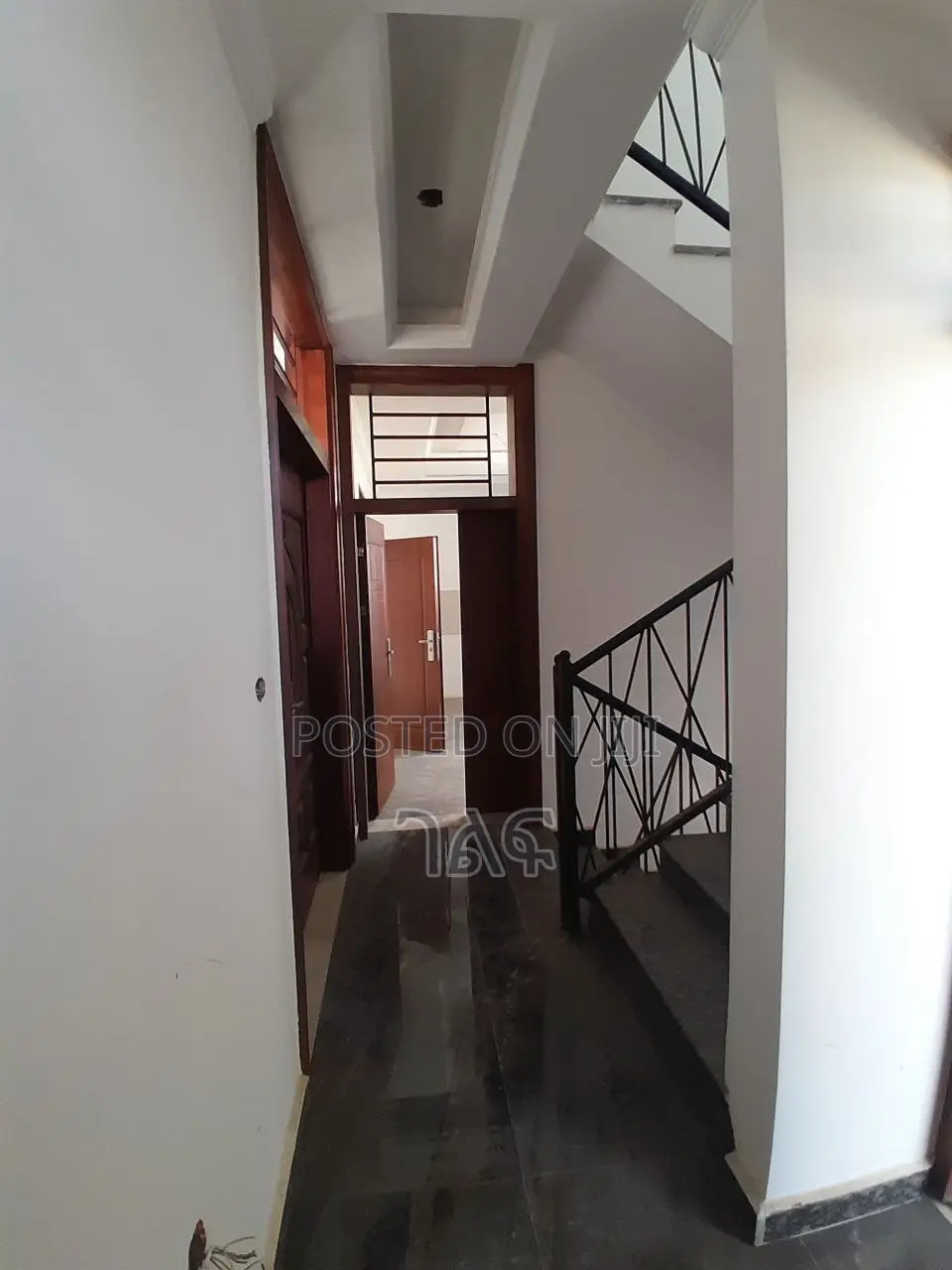 5bdrm House in አያት 49 ዲያስቦራ(ቦሌ አራብሳ, Bole for sale