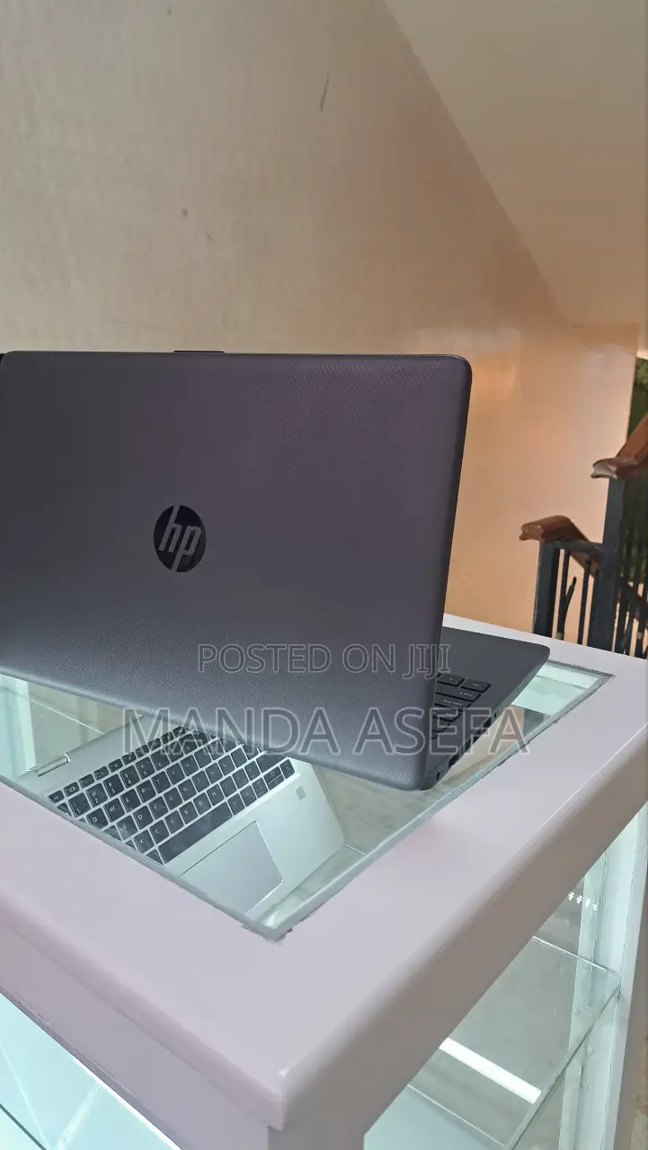 New Laptop HP Stream Notebook 8GB Intel Core I5 HDD 1T