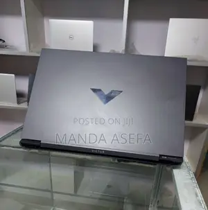 New Laptop HP Victus 16 8GB AMD Ryzen 7 SSD 1T