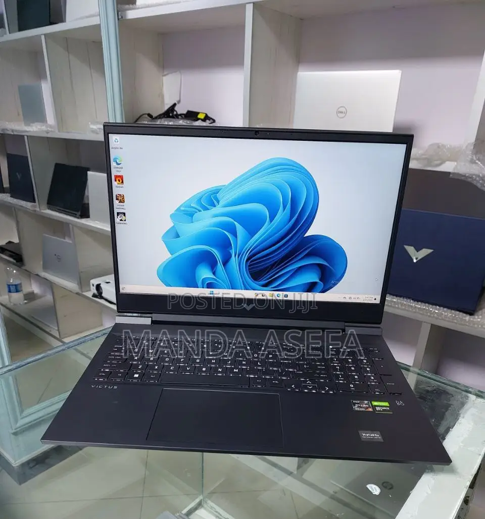 New Laptop HP Victus 16 8GB AMD Ryzen 7 SSD 1T