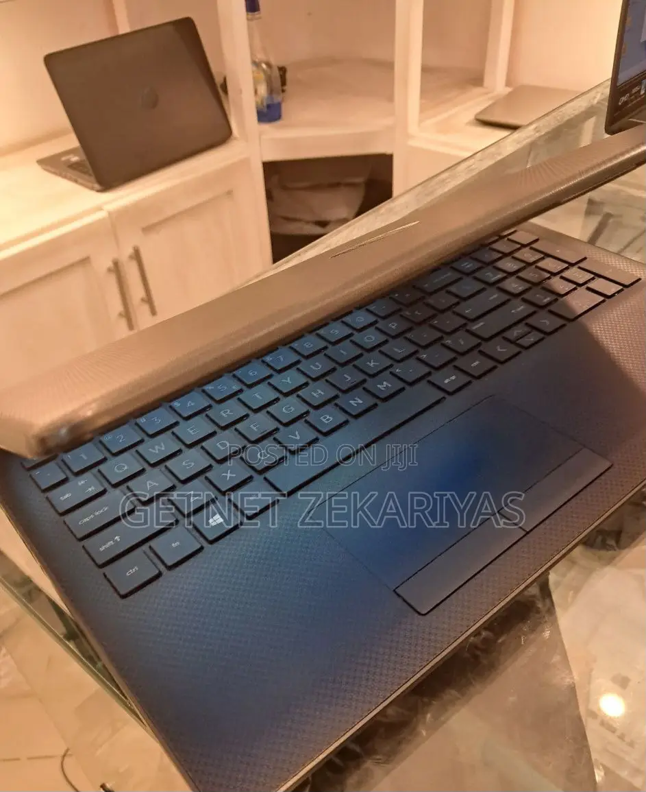 New Laptop HP Stream Notebook 8GB Intel Core I5 SSD 1T
