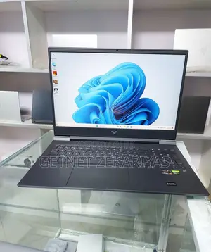 New Laptop HP Victus 16 8GB AMD Ryzen 7 SSD 1T