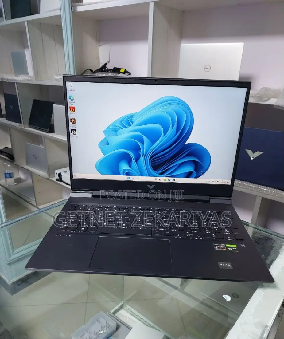 New Laptop HP Victus 16 8GB AMD Ryzen 7 SSD 1T