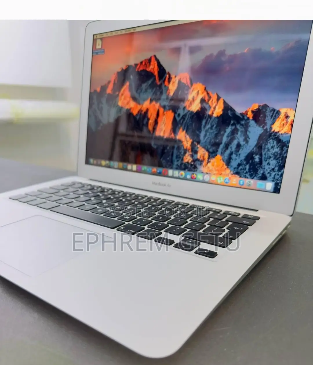 New Laptop Apple MacBook Air 2017 8GB Intel Core I7 SSD 512GB