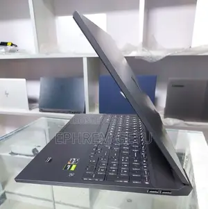 New Laptop HP Victus 16 8GB AMD Ryzen 7 SSD 1T