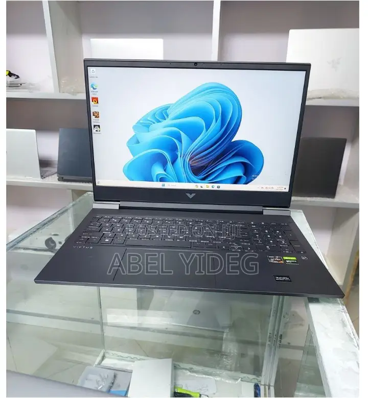 New Laptop HP Victus 16 8GB AMD Ryzen 7 SSD 1T