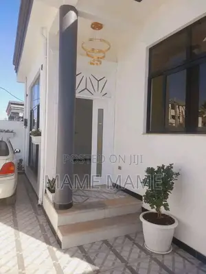 5bdrm Villa in Addis Abeba, Bole for sale