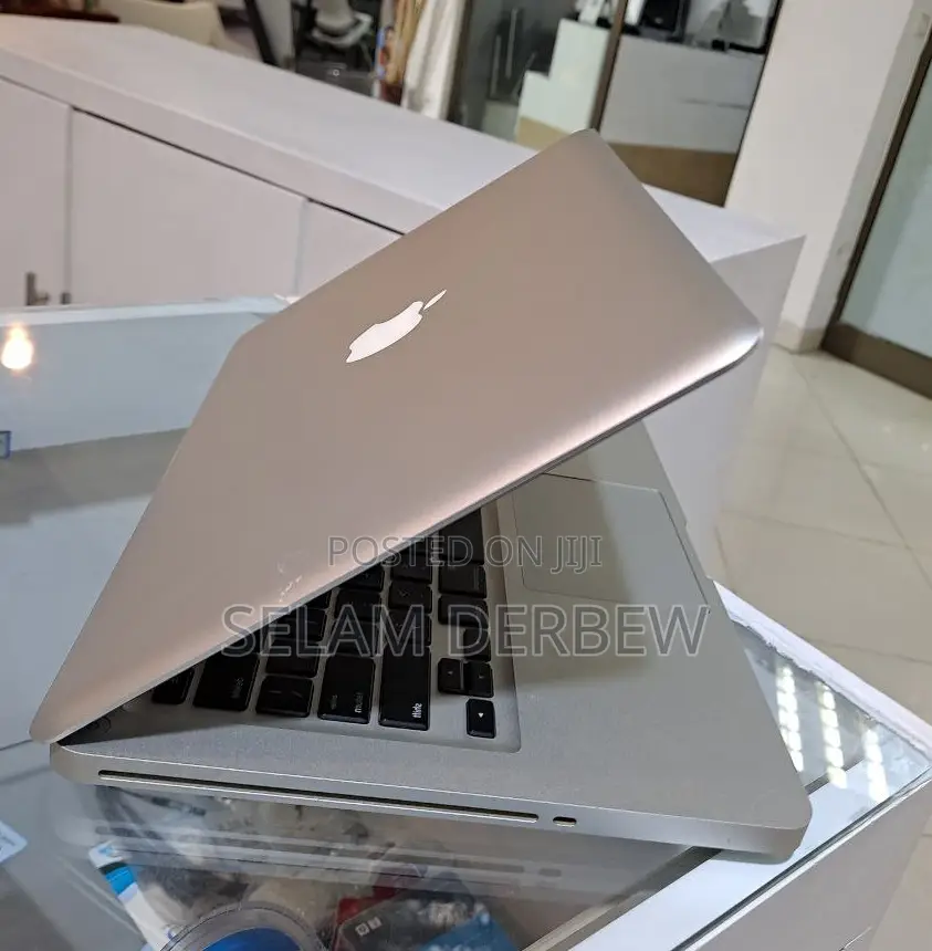 Laptop Apple MacBook Pro 2012 8GB Intel Core I5 HDD 320GB