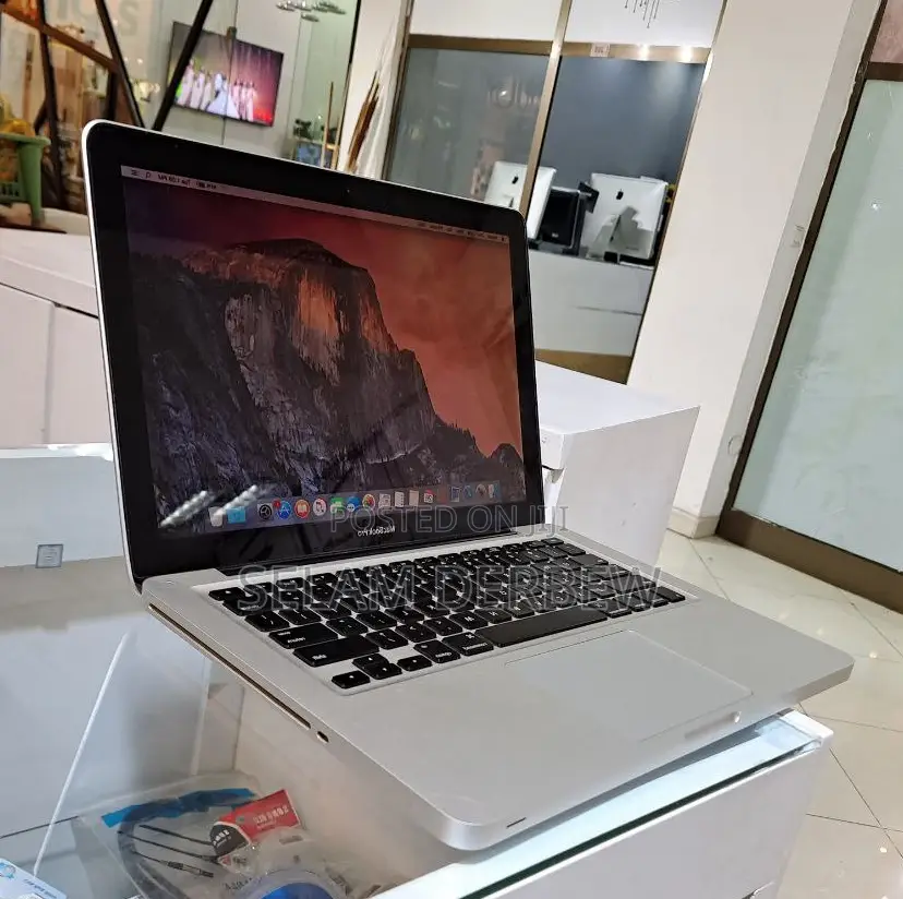 Laptop Apple MacBook Pro 2012 8GB Intel Core I5 HDD 320GB