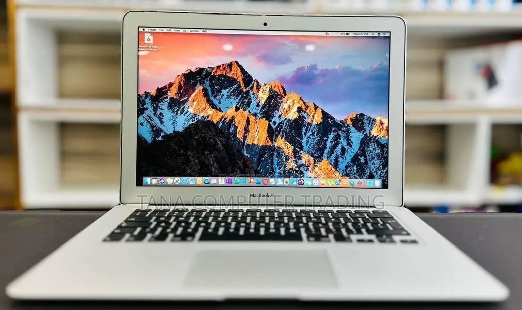 New Laptop Apple MacBook Air 2015 8GB Intel Core I7 SSD 512GB