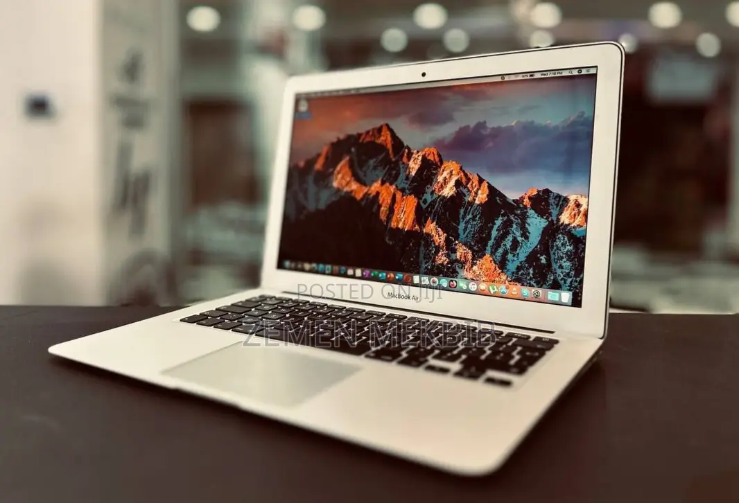 New Laptop Apple MacBook Air 2015 8GB Intel Core I7 SSD 512GB