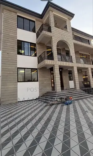 11bdrm House in Addis Abeba, Bole for sale