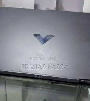 New Laptop HP Victus 16 8GB AMD Ryzen 7 SSD 1T
