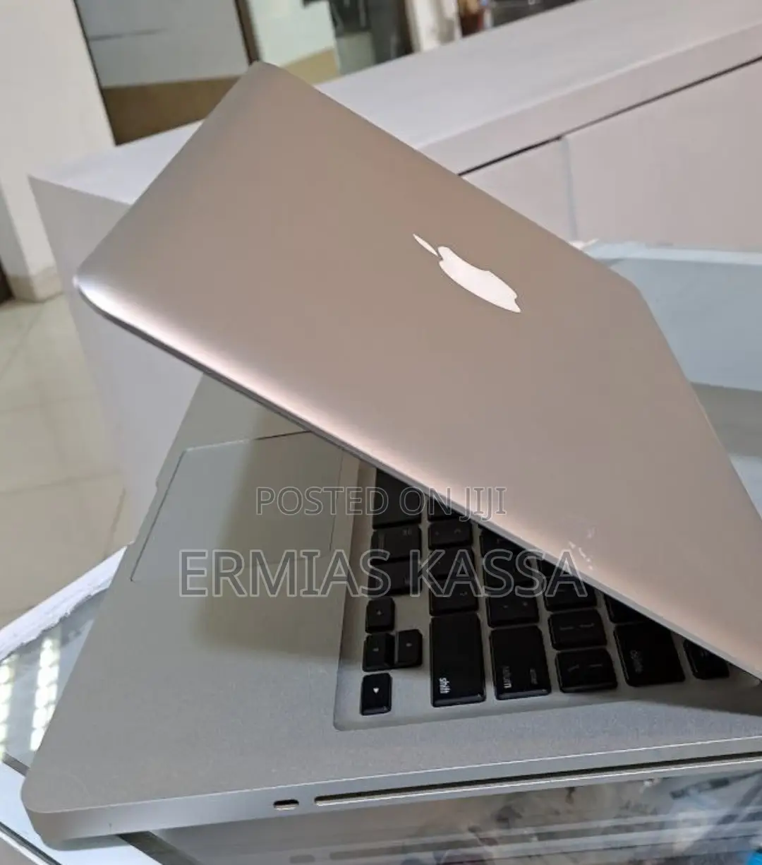 New Laptop Apple MacBook 2012 8GB Intel Core 2 Duo HDD 320GB