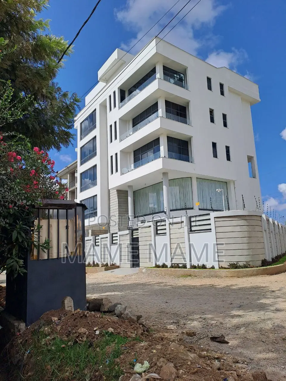 9bdrm House in Addis Abeba, Bole for sale