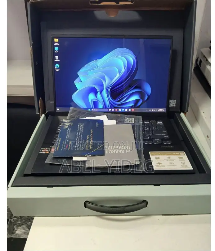 New Laptop Asus Zenbook 14 UX434 16GB AMD Ryzen 7 SSD 1T