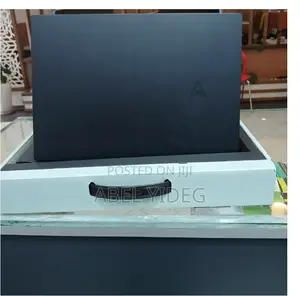 New Laptop Asus Zenbook 14 UX434 16GB AMD Ryzen 7 SSD 1T