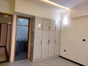 5bdrm Villa in Addis Abeba, Bole for sale