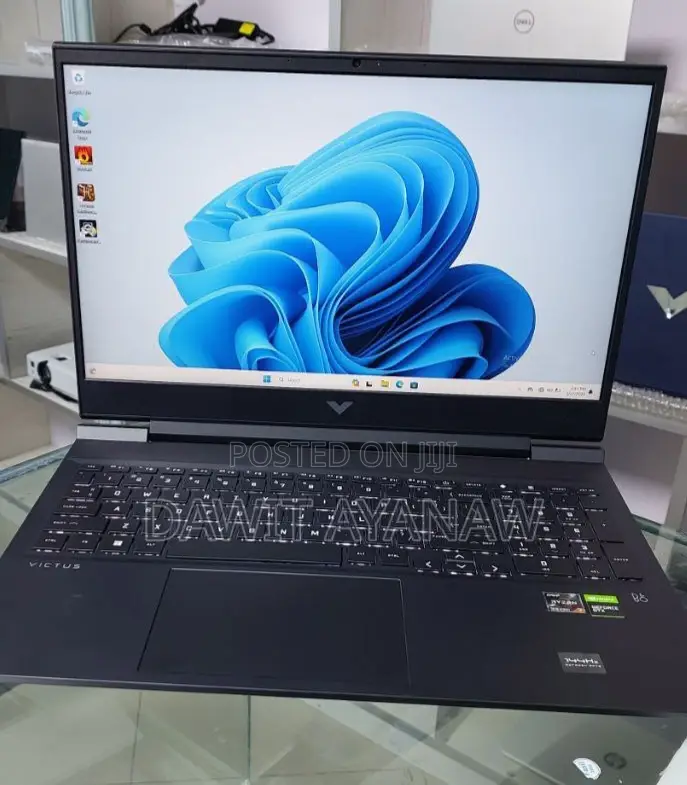 New Laptop HP Victus 16 16GB AMD Ryzen 7 SSD 512GB